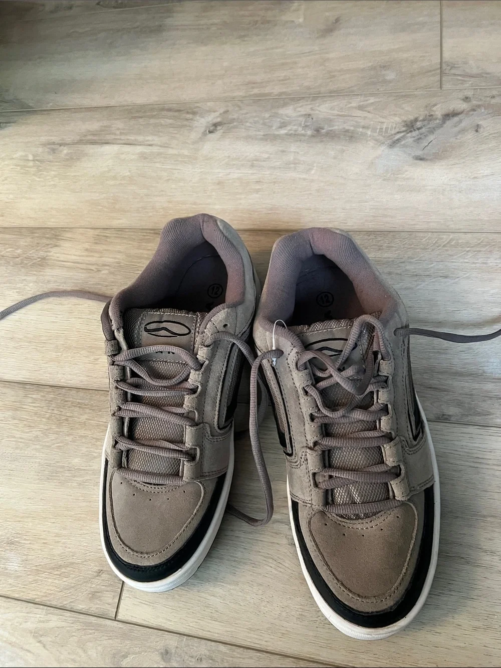 Vans Men's Lace-Up Sneakers in Taupe and Black